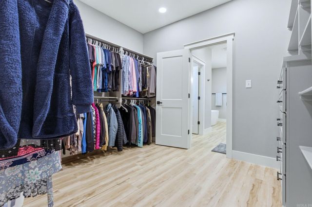 154 Majestic Circle, Maumelle, AR 72113