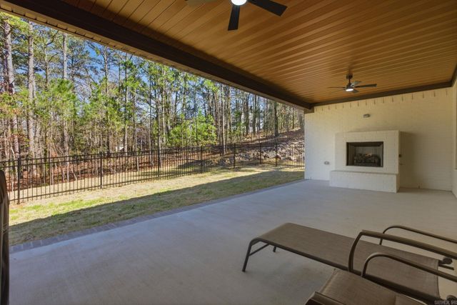 154 Majestic Circle, Maumelle, AR 72113