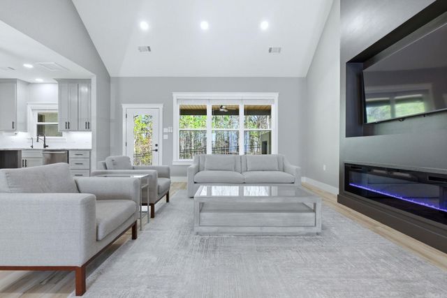 154 Majestic Circle, Maumelle, AR 72113