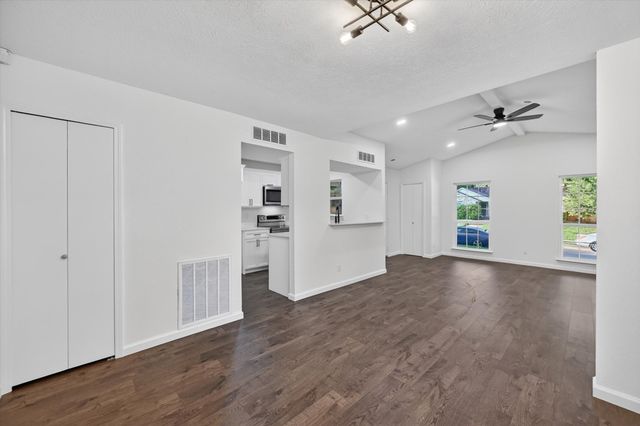 428 Dollins Street, Cedar Hill, TX 75104