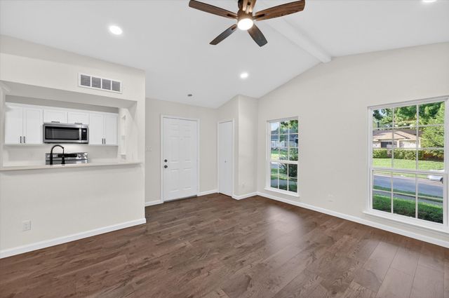 428 Dollins Street, Cedar Hill, TX 75104