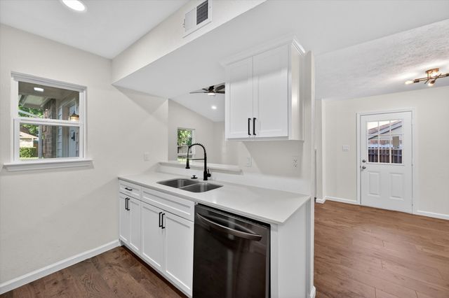 428 Dollins Street, Cedar Hill, TX 75104