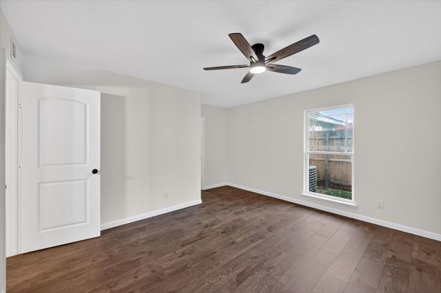 428 Dollins Street, Cedar Hill, TX 75104