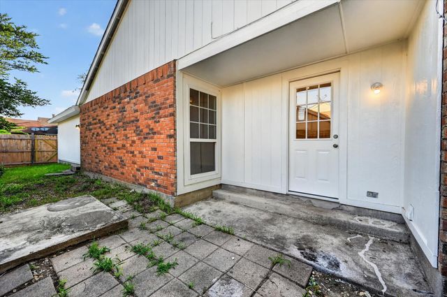 428 Dollins Street, Cedar Hill, TX 75104
