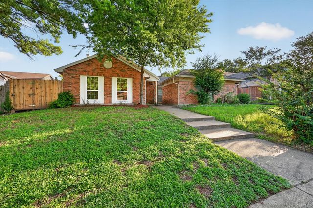 428 Dollins Street, Cedar Hill, TX 75104
