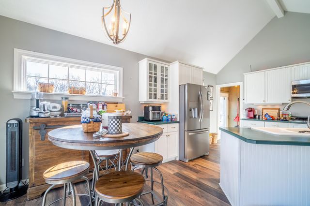 3218 Eastbrook Drive, Fort Wayne, IN 46805