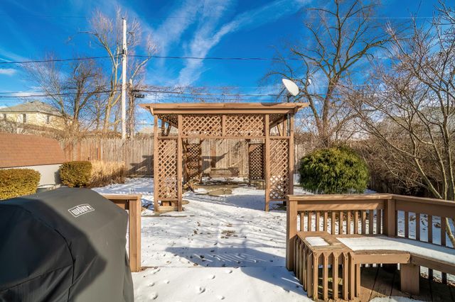 3218 Eastbrook Drive, Fort Wayne, IN 46805