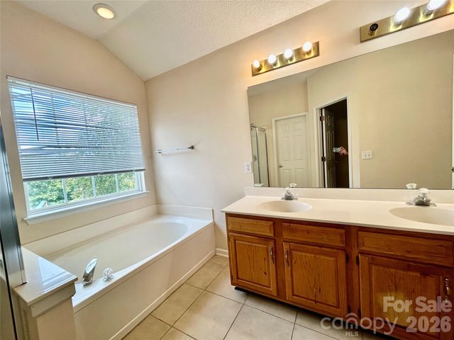 10514 Old Bridge Lane, Charlotte, NC 28269