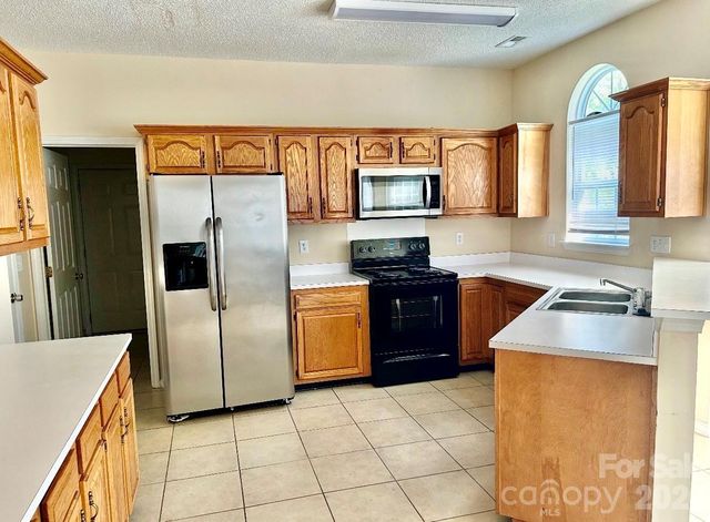 10514 Old Bridge Lane, Charlotte, NC 28269