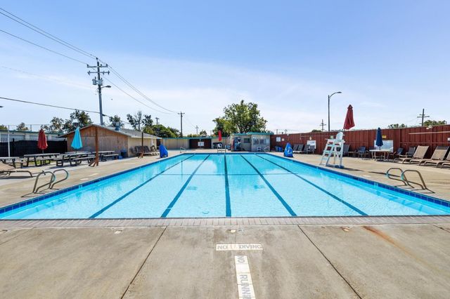 1028 Bermuda Drive, San Mateo, CA 94403