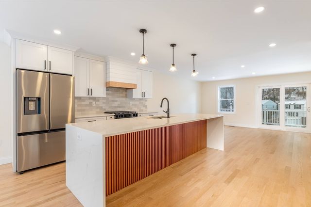 23 Hillcrest St, Waltham, MA 02451