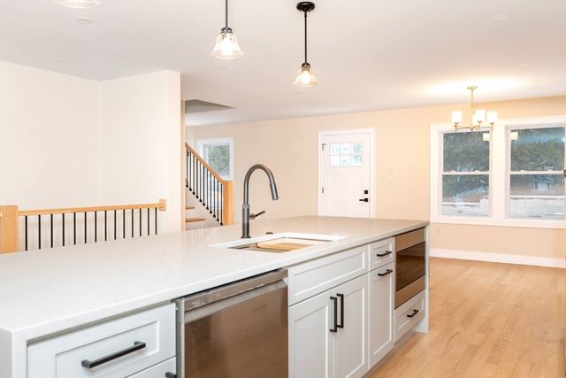 23 Hillcrest St, Waltham, MA 02451