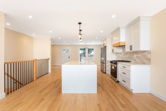 23 Hillcrest St, Waltham, MA 02451