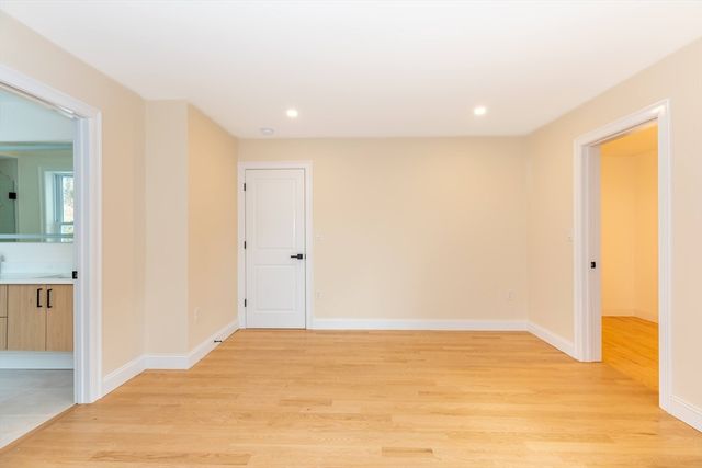 23 Hillcrest St, Waltham, MA 02451