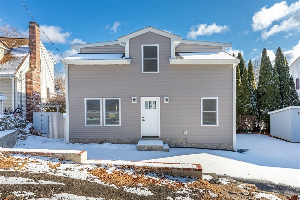 23 Hillcrest St, Waltham, MA 02451