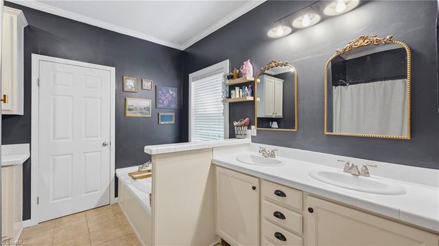 488 Pauls Airport Road, Thomasville, NC 27360