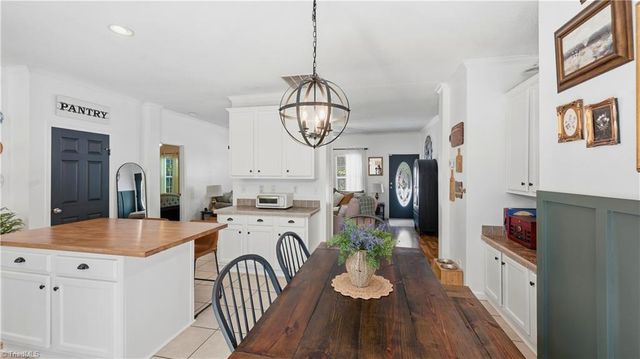 488 Pauls Airport Road, Thomasville, NC 27360