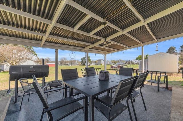 369 Kay Drive, Winder, GA 30680