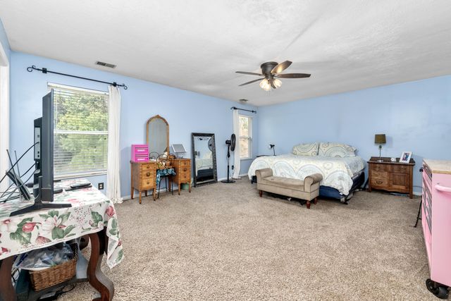 10115 Golden Pond Drive, Union, KY 41091