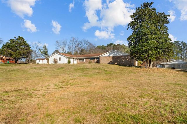 4305 NE Bass McHan Drive, Dalton, GA 30721