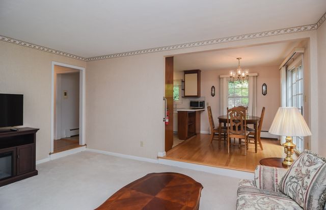 4 Emelda St, Palmer, MA 01069