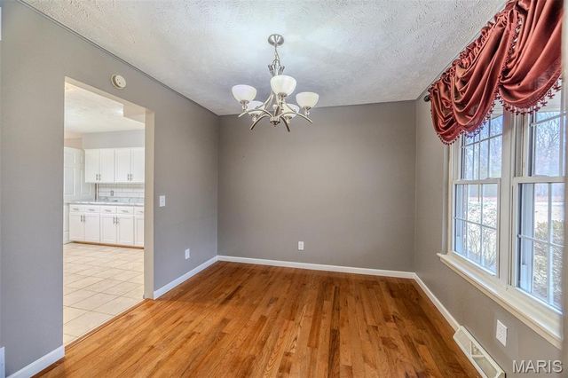 22598 Highway N, Lebanon, MO 65536