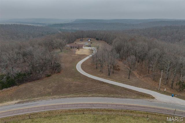 22598 Highway N, Lebanon, MO 65536