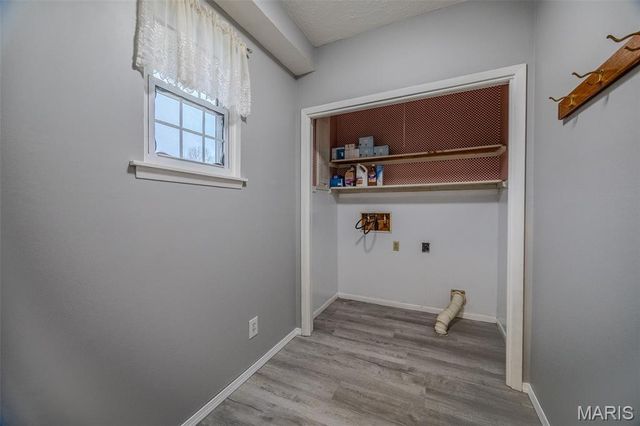 22598 Highway N, Lebanon, MO 65536