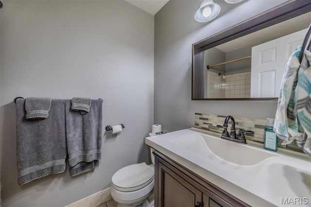 22598 Highway N, Lebanon, MO 65536