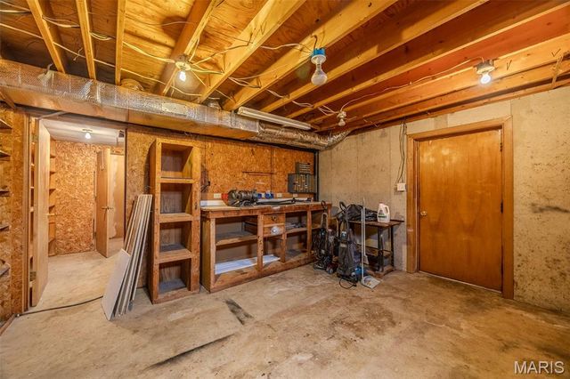 22598 Highway N, Lebanon, MO 65536