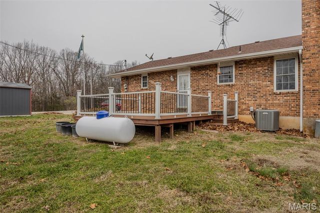 22598 Highway N, Lebanon, MO 65536