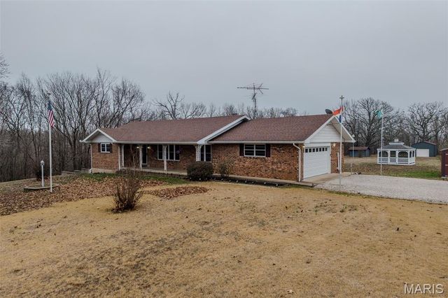 22598 Highway N, Lebanon, MO 65536