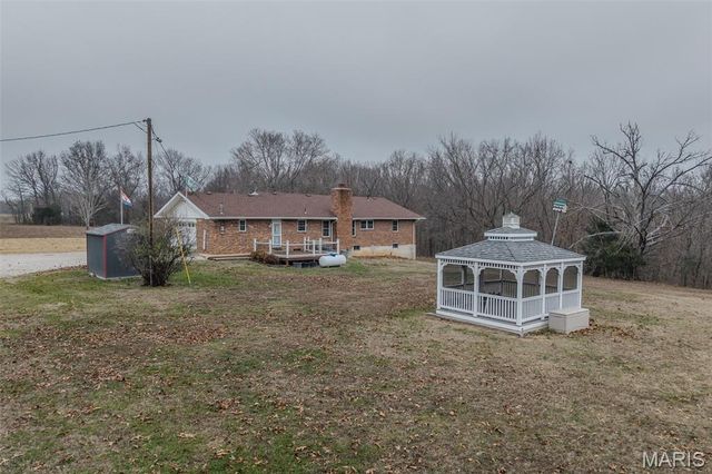 22598 Highway N, Lebanon, MO 65536