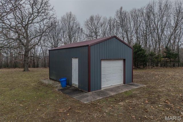 22598 Highway N, Lebanon, MO 65536