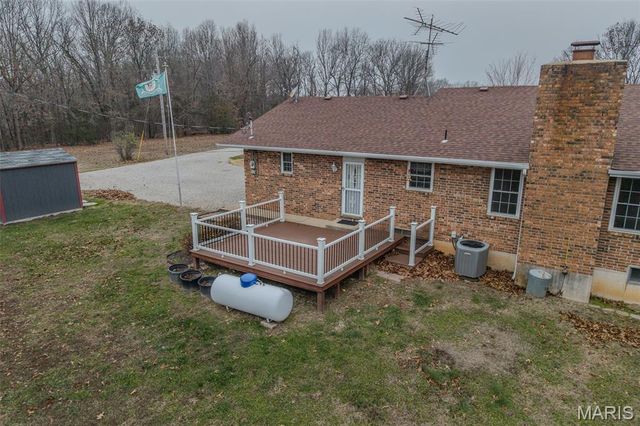 22598 Highway N, Lebanon, MO 65536