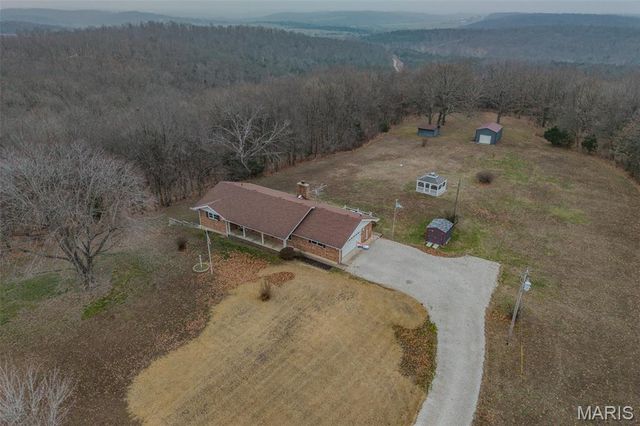 22598 Highway N, Lebanon, MO 65536