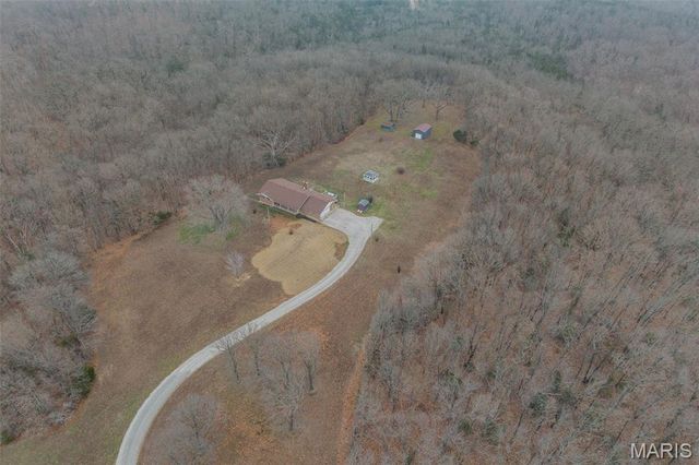 22598 Highway N, Lebanon, MO 65536