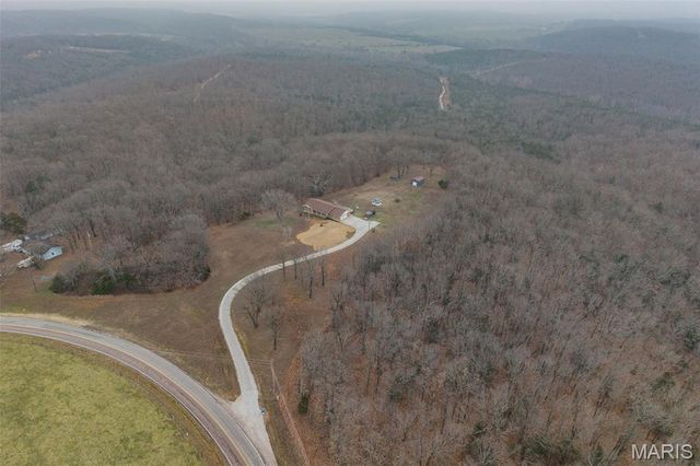 22598 Highway N, Lebanon, MO 65536