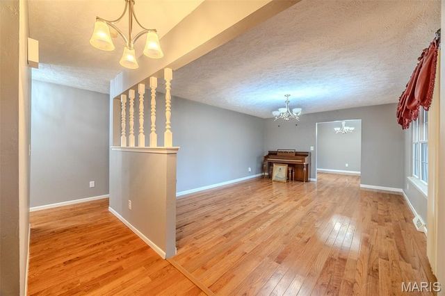 22598 Highway N, Lebanon, MO 65536