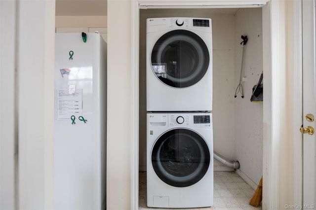 24 Lonscreek Place, Mastic Beach, NY 11951