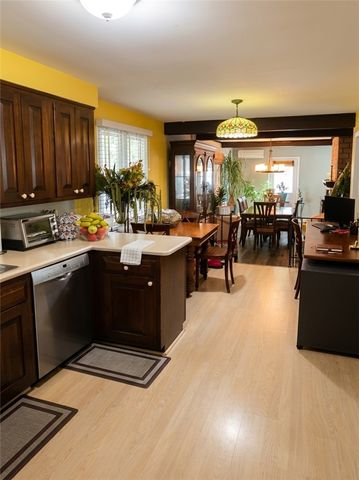 42 Tanglewood Drive, East Providence, RI 02915