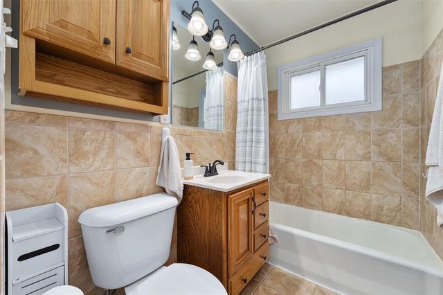 2129 E Lexington Boulevard, Eau Claire, WI 54701