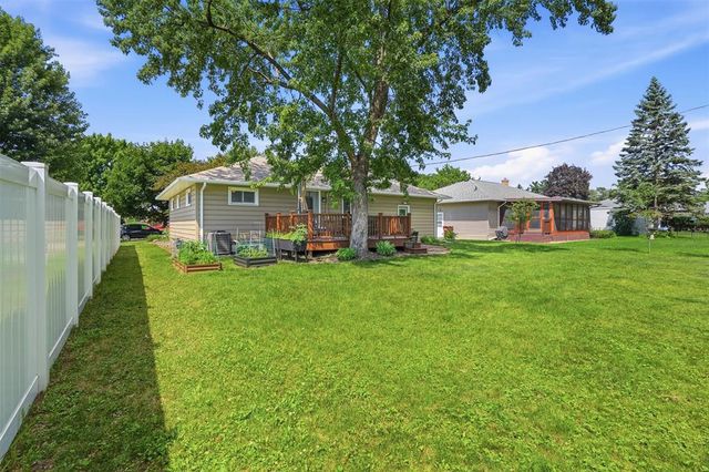 2129 E Lexington Boulevard, Eau Claire, WI 54701
