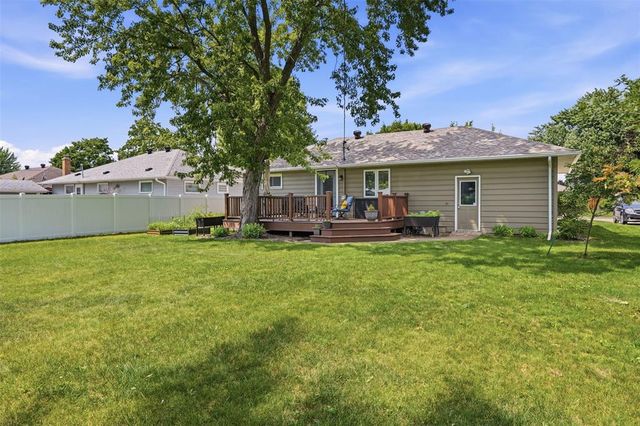 2129 E Lexington Boulevard, Eau Claire, WI 54701