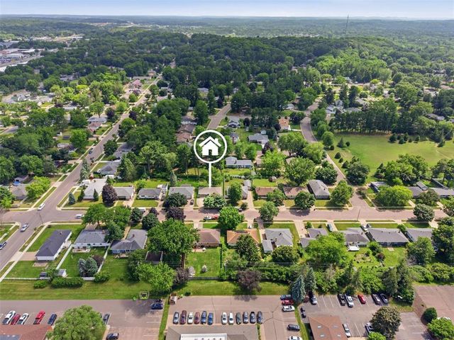 2129 E Lexington Boulevard, Eau Claire, WI 54701