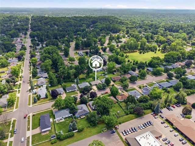 2129 E Lexington Boulevard, Eau Claire, WI 54701