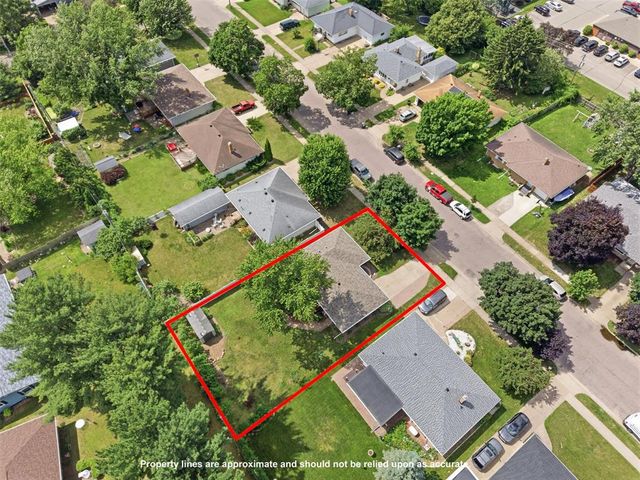 2129 E Lexington Boulevard, Eau Claire, WI 54701