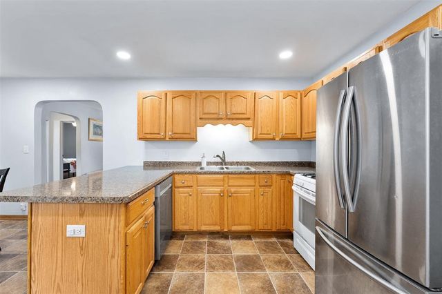 2129 E Lexington Boulevard, Eau Claire, WI 54701