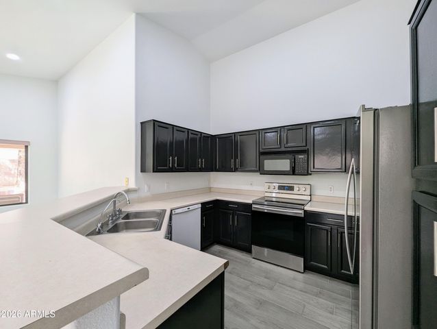 5424 W WAGONER Road, Glendale, AZ 85308