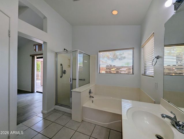 5424 W WAGONER Road, Glendale, AZ 85308